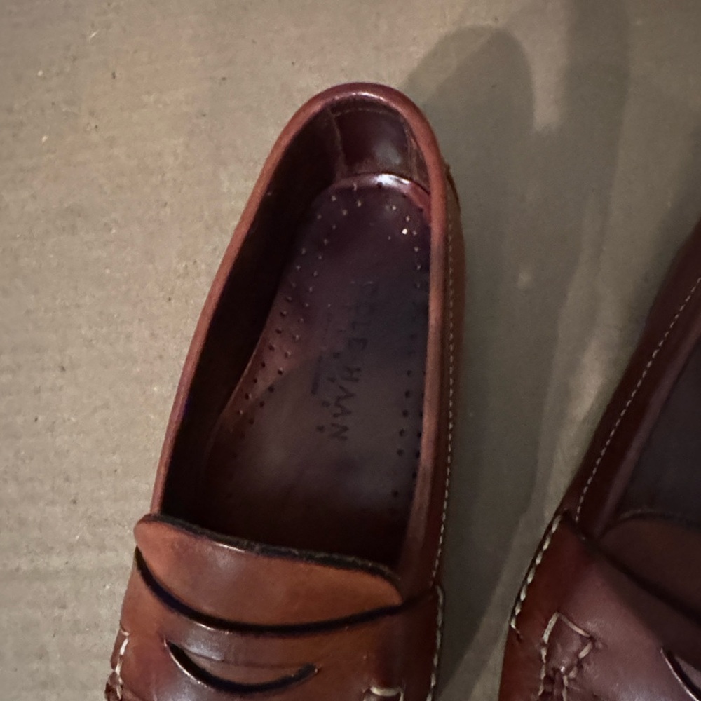COLE HANN LEATHER LOAFERS SIZE 7
Women’s Nice Condition! - Picture 8 of 11